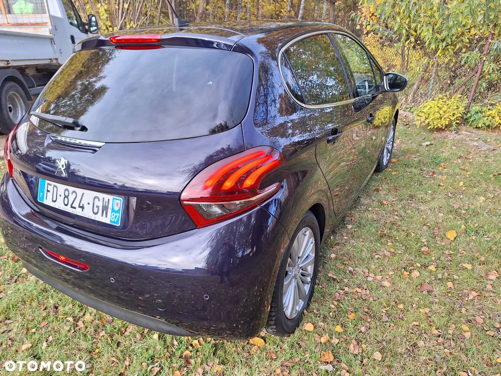 Peugeot 208 - 7
