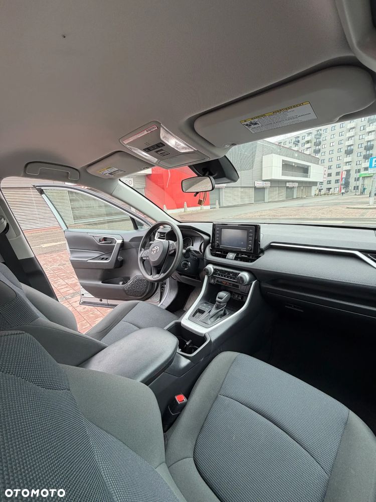 Toyota RAV4 - 10