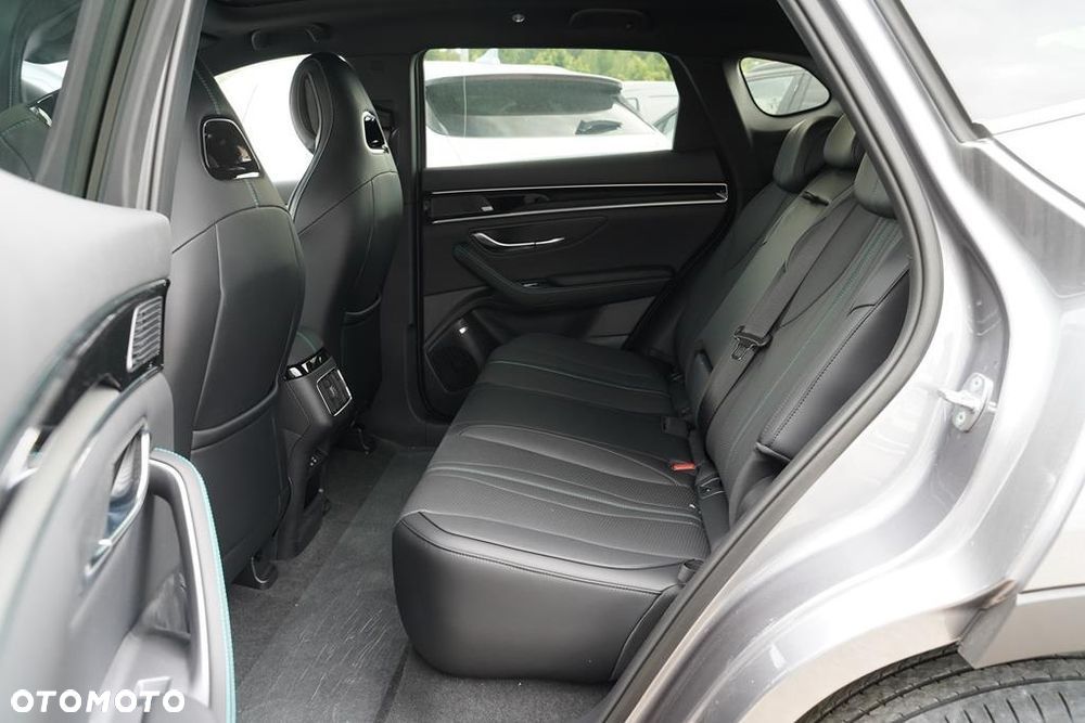 BYD Seal U DM-i 1.5T Design AWD - 9