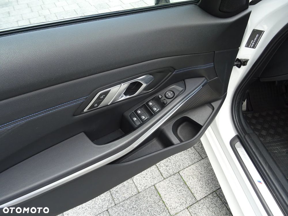 BMW Seria 3 320d xDrive M Sport - 15