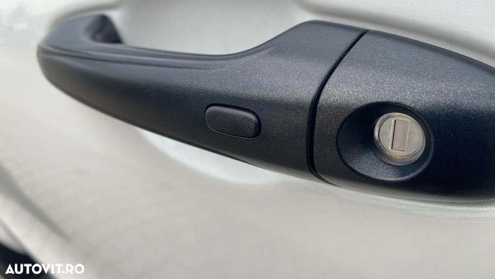 Toyota Hilux 2.8D 204CP 4x4 Double Cab AT Invincible - 10