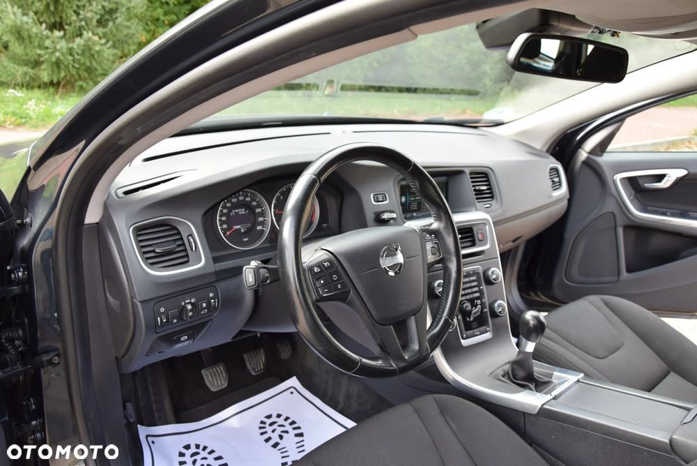 Volvo V60 D2 Edition - 18