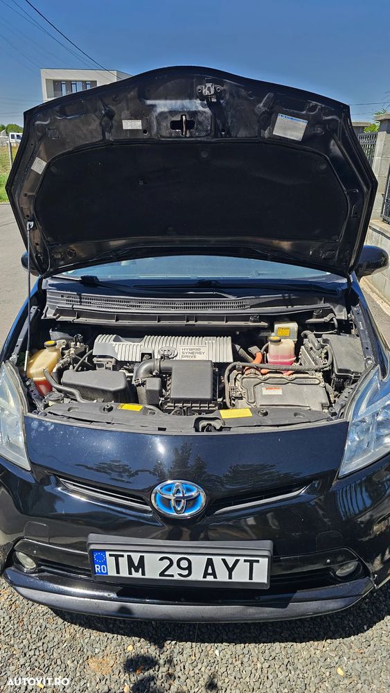 Toyota Prius (Hybrid) Sol - 6