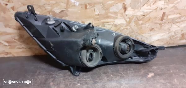 Ótica Dto Toyota Celica Coupé (_T23_) - 4