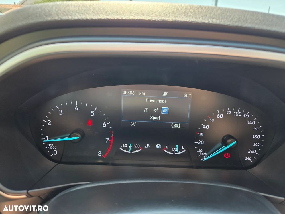 Ford Focus 1.0 EcoBoost Titanium - 28