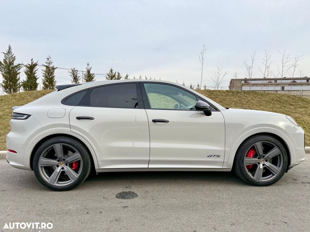 Porsche Cayenne Coupe GTS Tiptronic S - 4