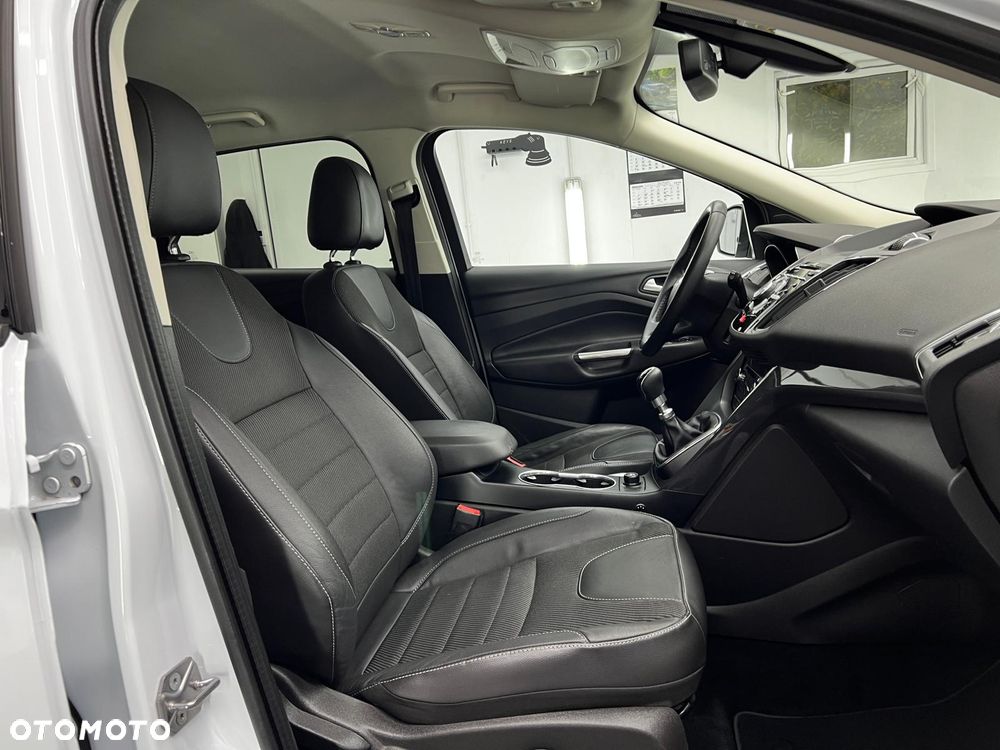 Ford Kuga - 14