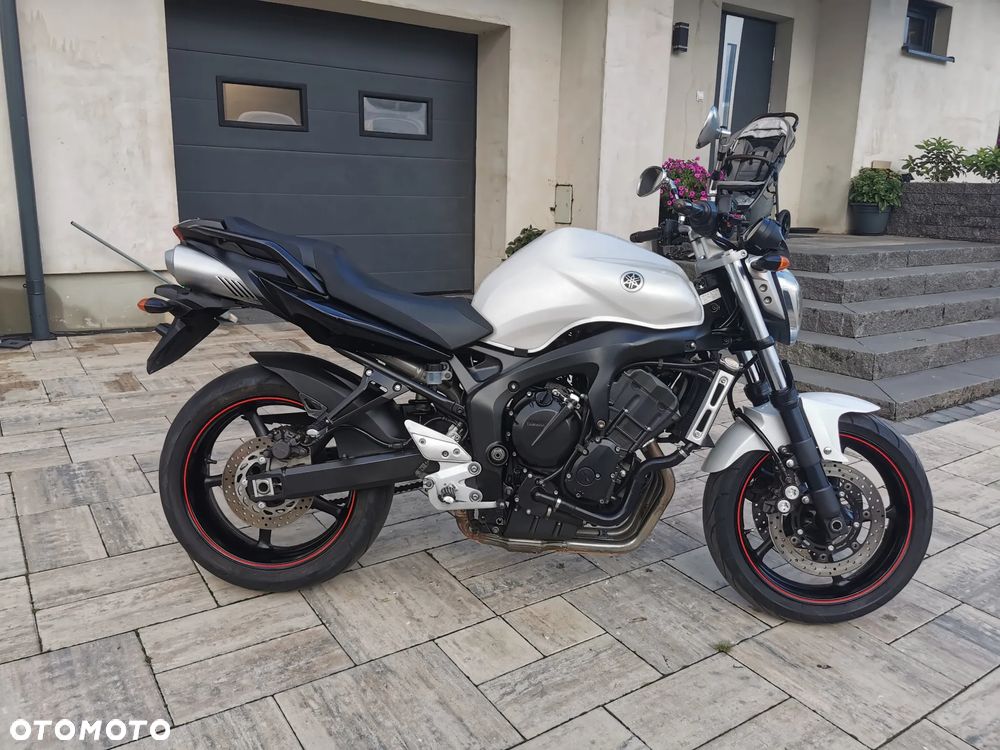 Yamaha FZ6 - 2