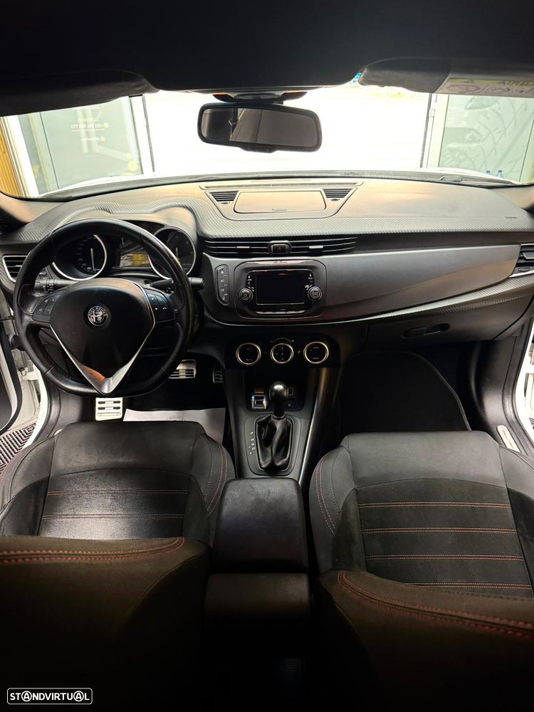 Alfa Romeo Giulietta 1.6 JTDM Super TCT - 11