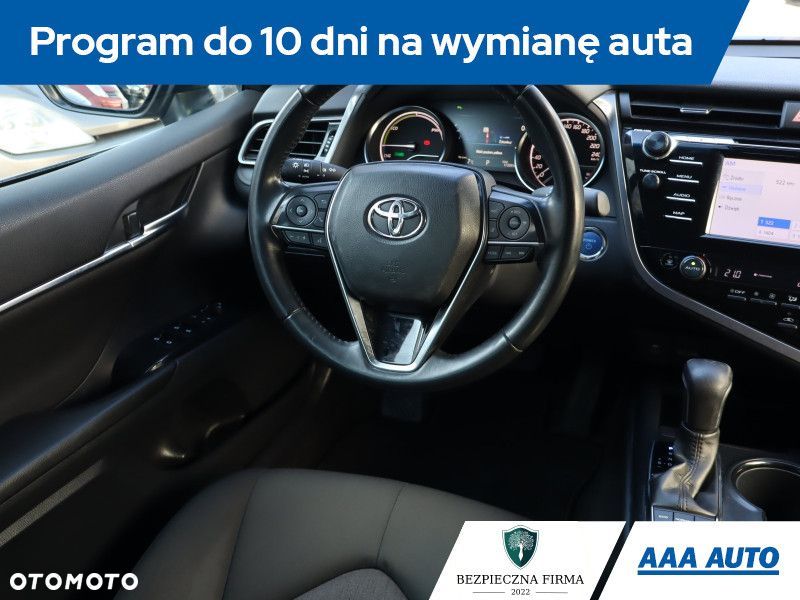 Toyota Camry - 9