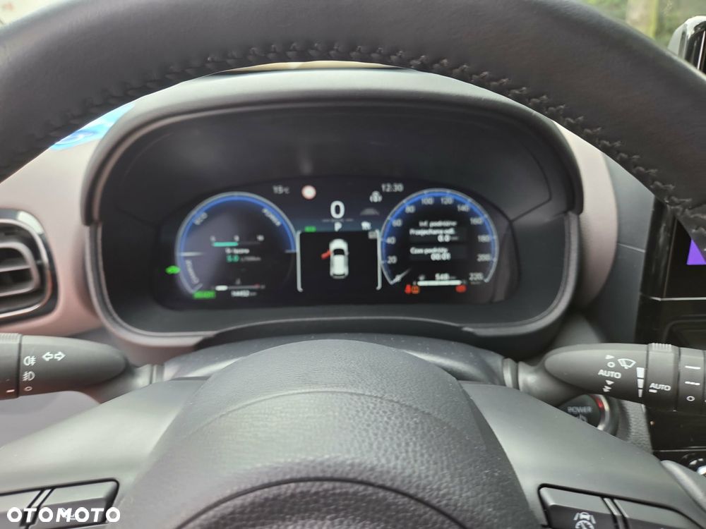 Toyota Yaris Hybrid 1.5 Executive - 11