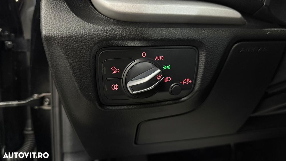 Audi A3 1.4 TFSI COD Stronic Attraction - 28
