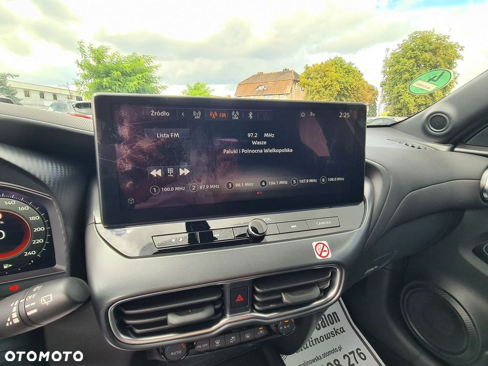 Nissan Juke 1.0 DIG-T N-Connecta - 16