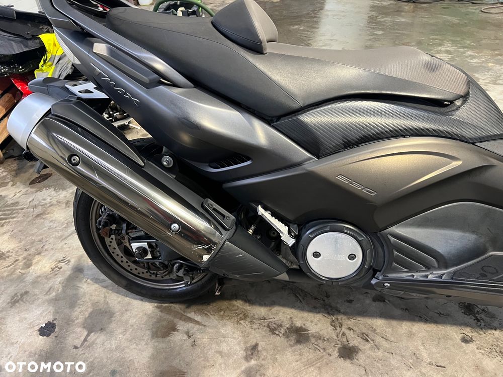 Yamaha Tmax - 12