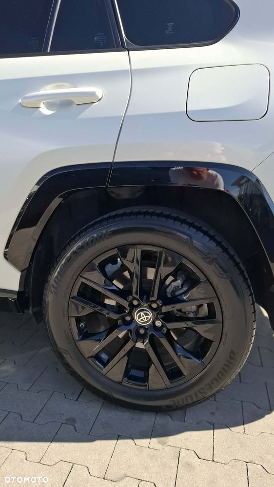 Toyota RAV4 - 5