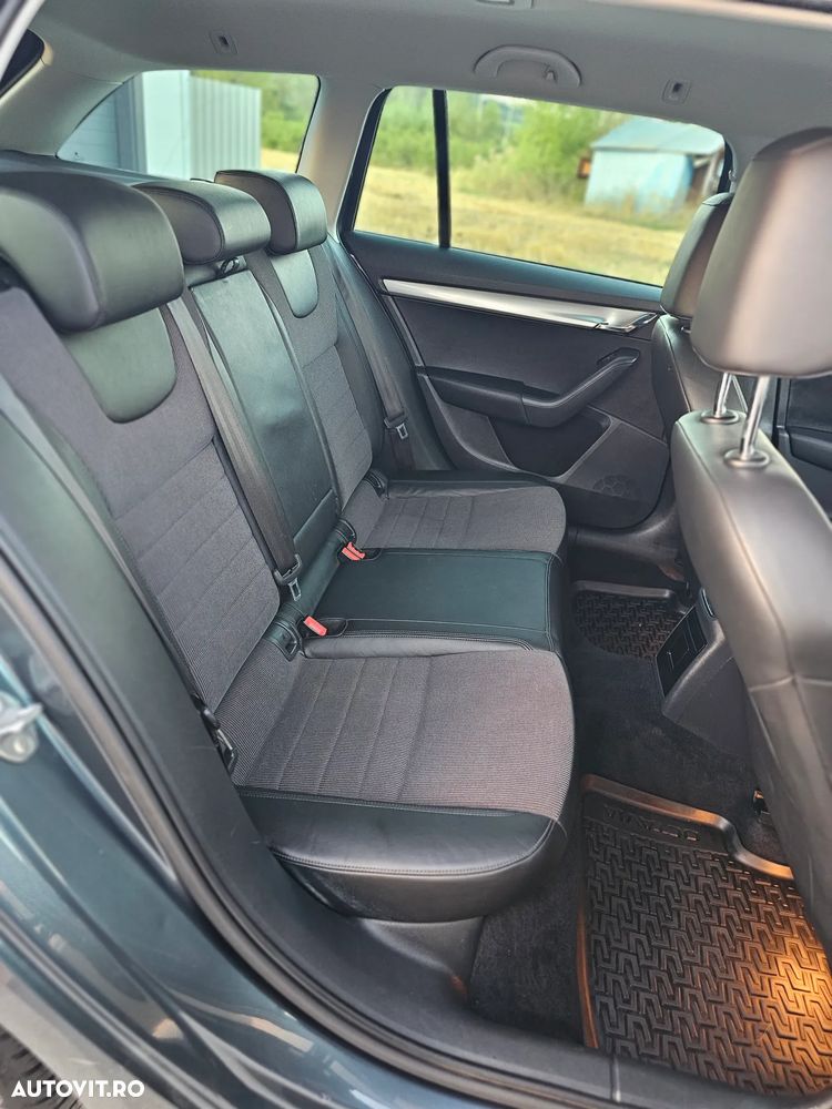 Skoda Octavia 2.0 TDI Style - 14