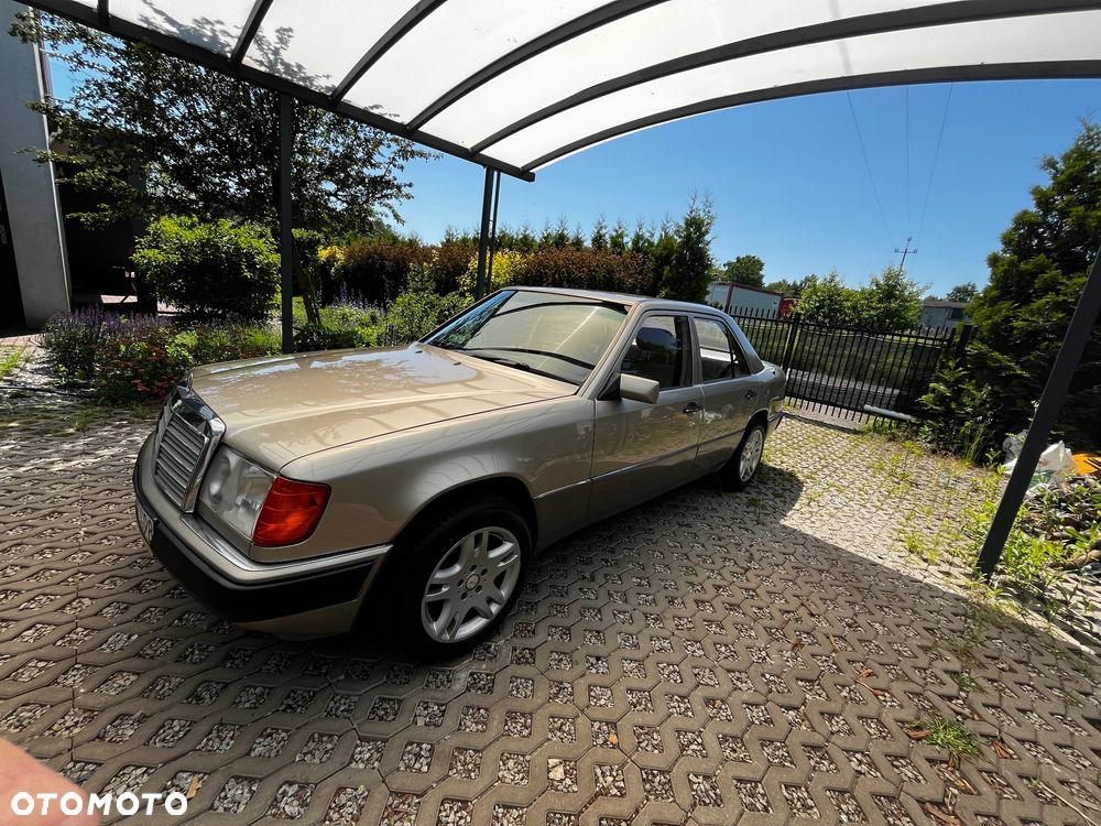 Mercedes-Benz W124 (1984-1993) - 1