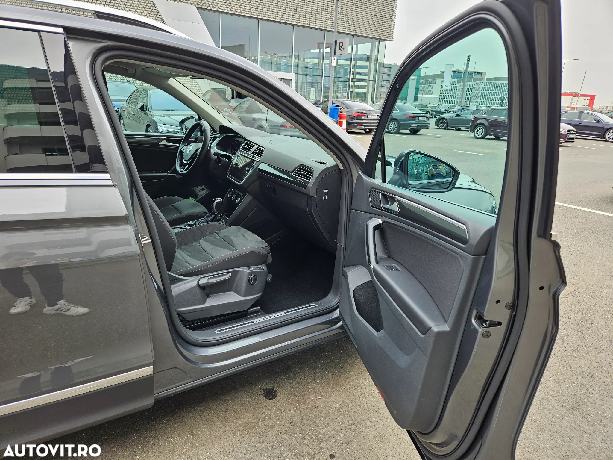 Volkswagen Tiguan 2.0 TSI DSG 4Mot Highline - 8