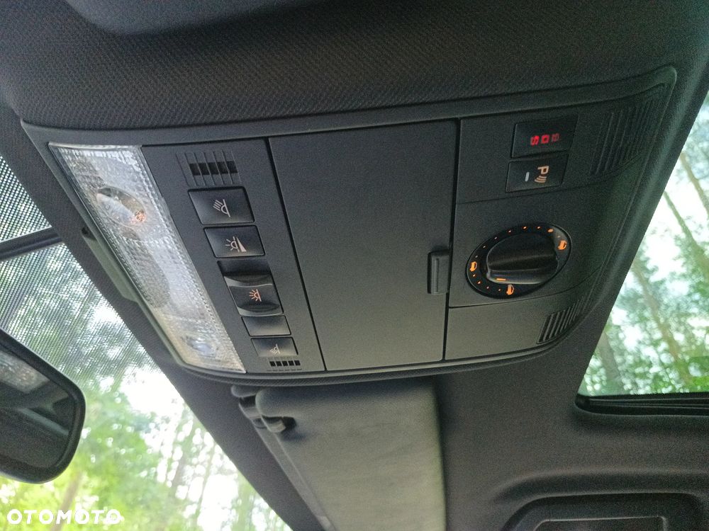 Porsche Cayenne - 29