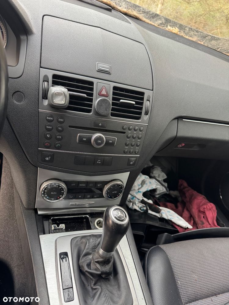 Mercedes-Benz Klasa C 200 (BlueEFFICIENCY) 7G-TRONIC Avantgarde - 13