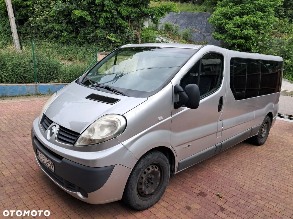 Renault Trafic - 1