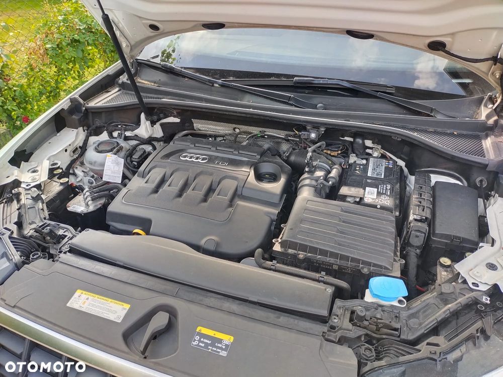 Audi Q3 2.0 TDI S tronic design - 13