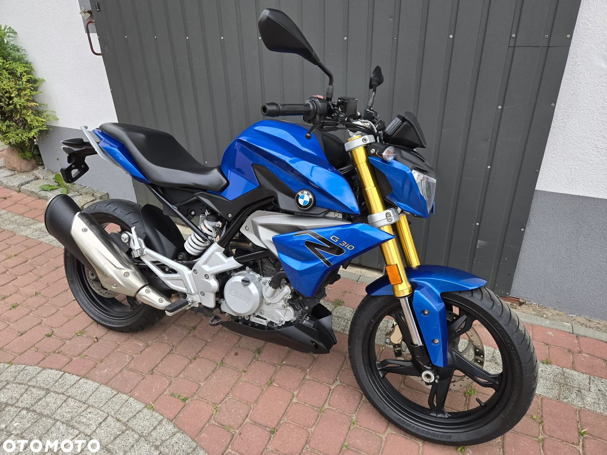 BMW G - 4