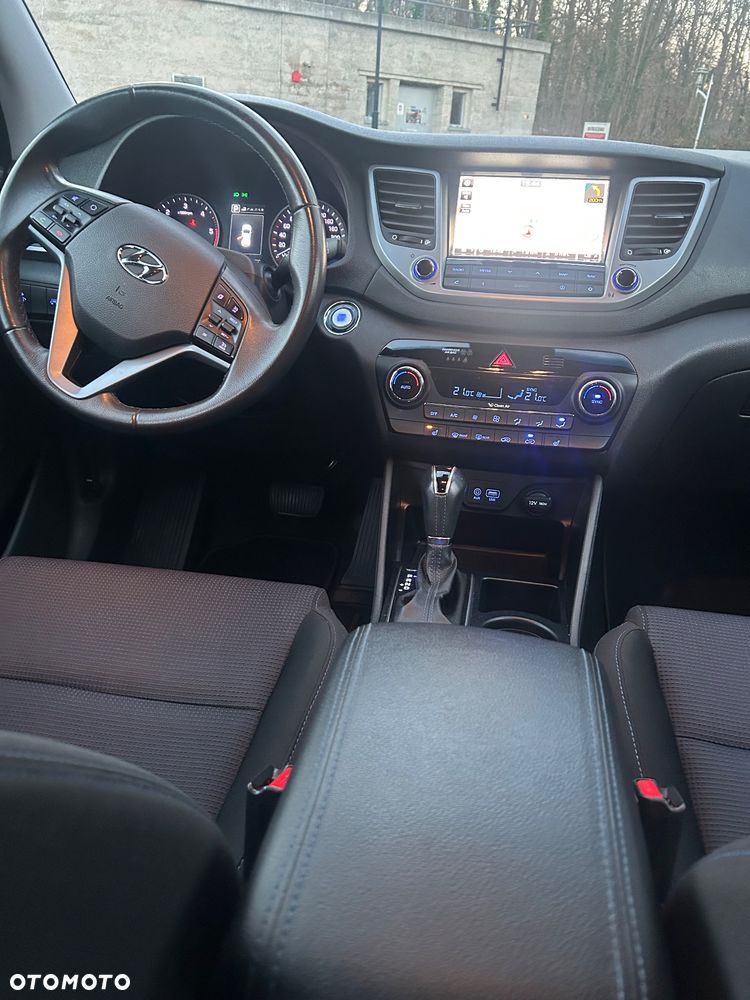 Hyundai Tucson blue 1.7 CRDi 2WD DCT Premium - 12