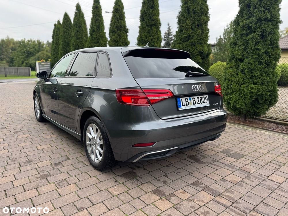 Audi A3 Sportback 1.4 TFSI e-tron Sport S tronic - 4