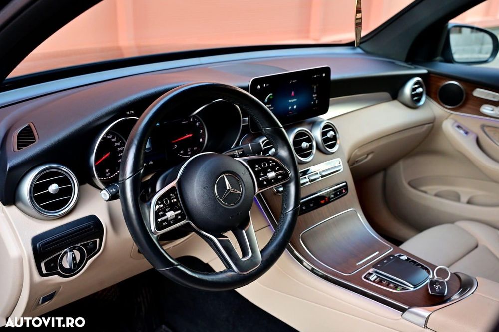 Mercedes-Benz GLC Coupe 300 4MATIC - 11