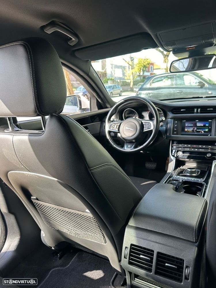 Jaguar XF Sportbrake 2.0 D R-Sport Aut. - 18