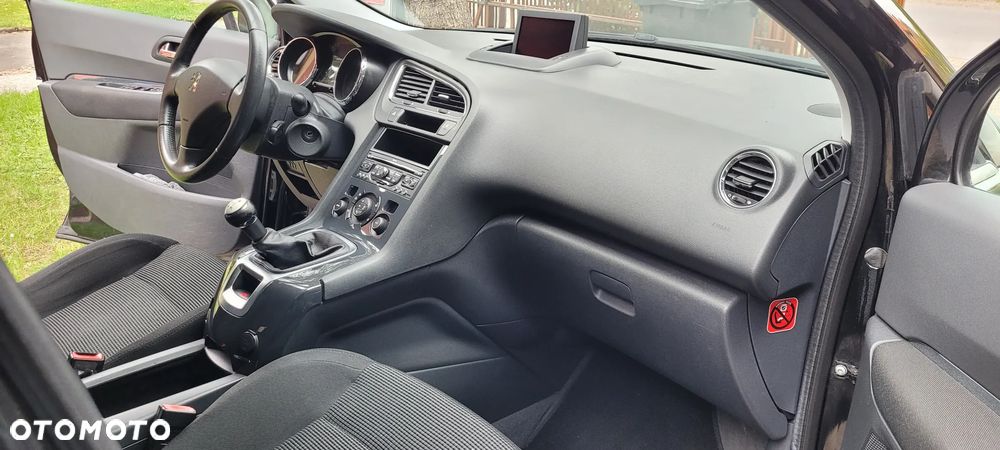 Peugeot 5008 - 18