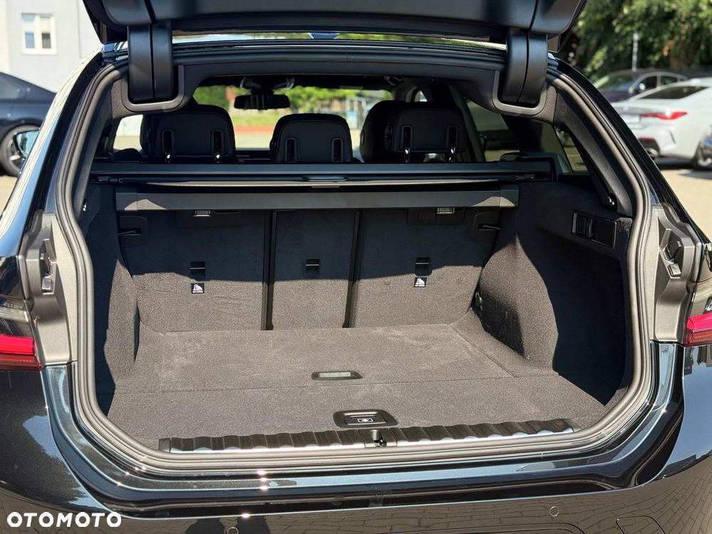 BMW Seria 3 318d mHEV M Sport - 30