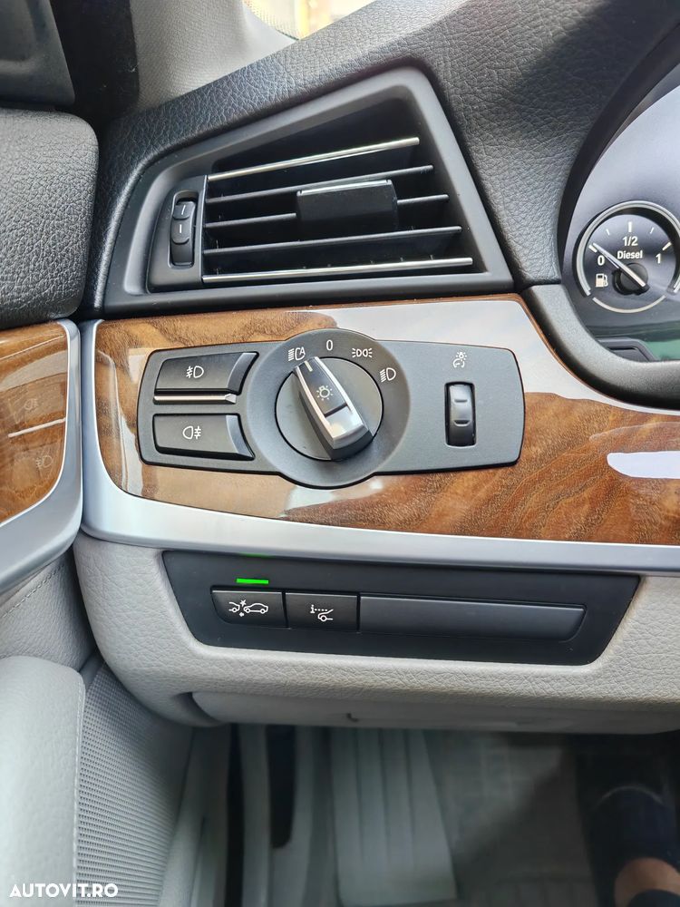 BMW Seria 5 535d xDrive Aut. Luxury Line - 35