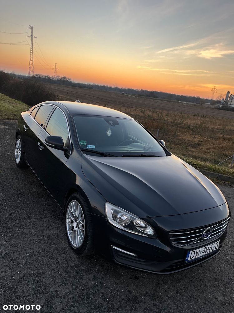 Volvo S60 D3 Drive-E Momentum - 3