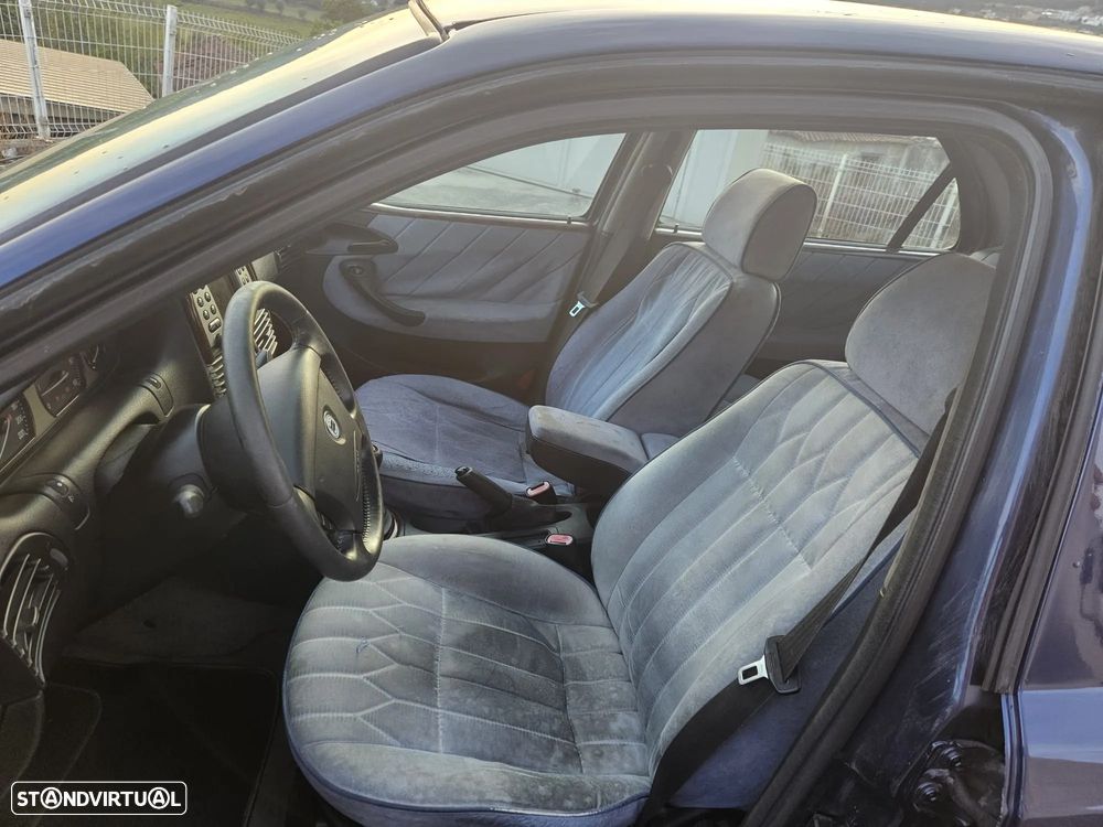 Lancia Lybra 1.9 JTD LX - 9
