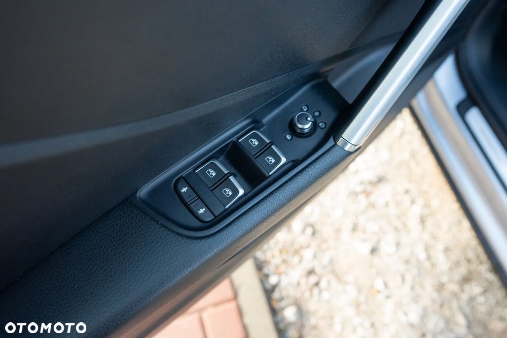 Audi Q2 35 TFSI S tronic S line - 13