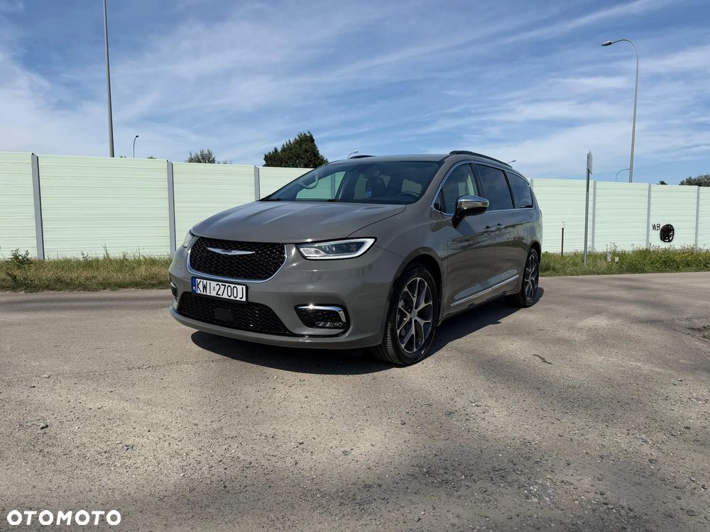 Chrysler Pacifica - 15