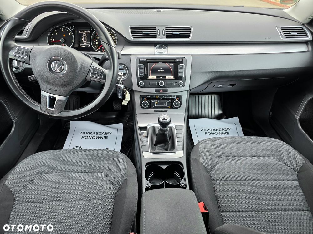 Volkswagen Passat - 8