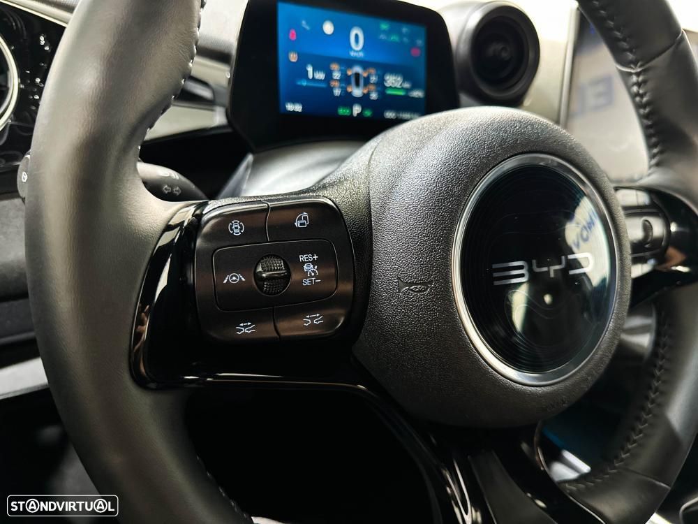 BYD Dolphin 60.4 kWh Design - 41