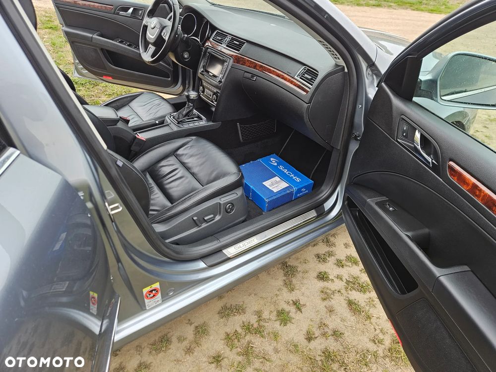 Skoda Superb 2.0 TDI DSG Elegance - 18