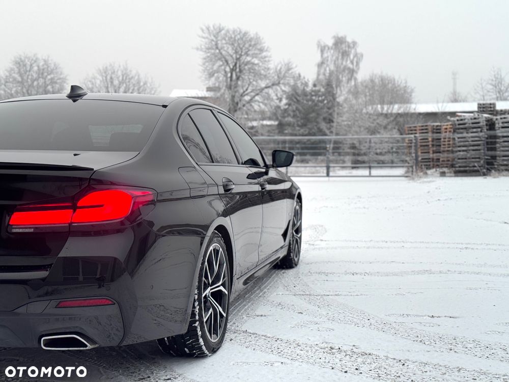 BMW Seria 5 520d xDrive M Sport sport - 33