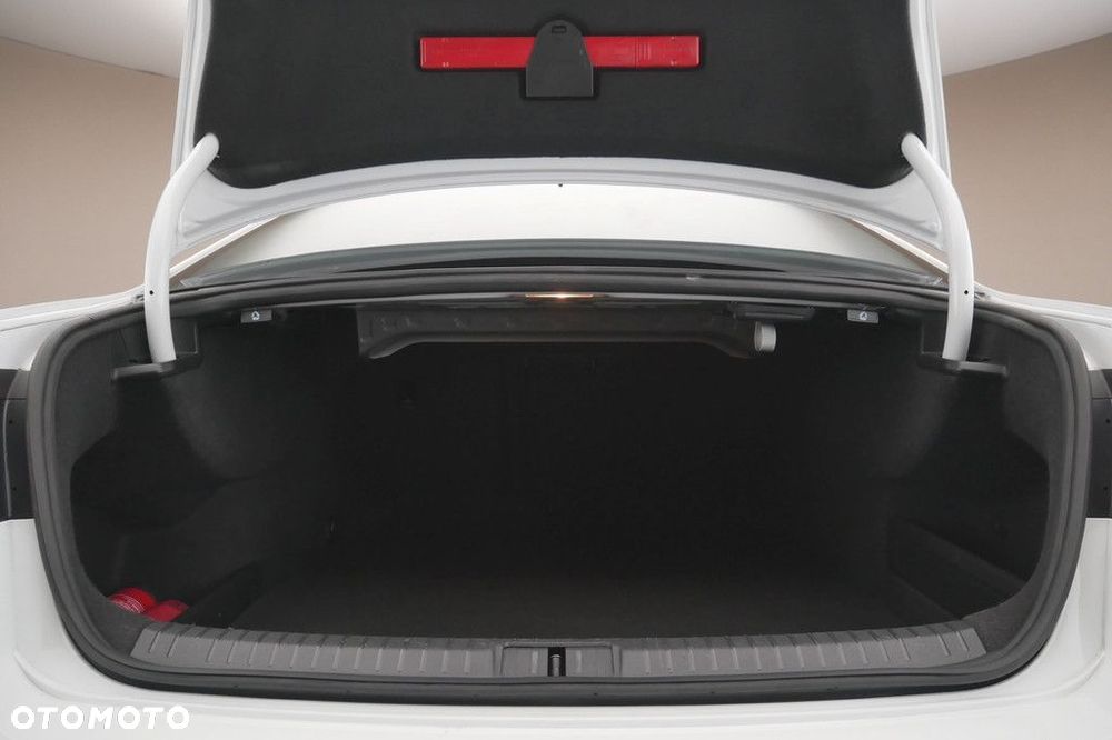 Volkswagen Passat 1.5 TSI EVO Elegance DSG - 16