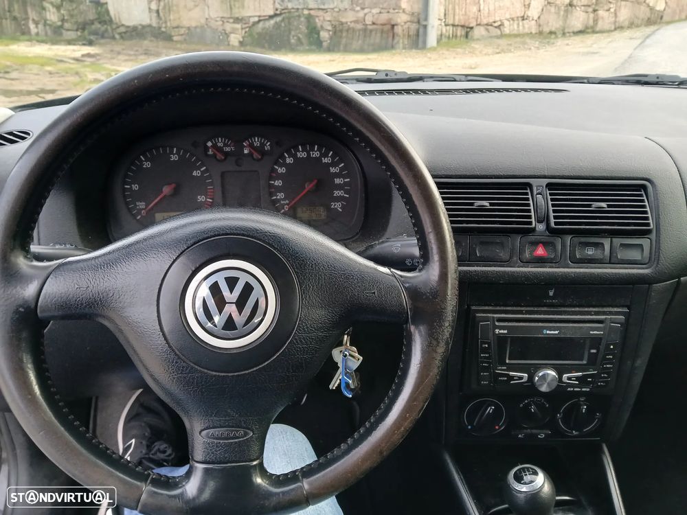 VW Golf 1.9 TDi 25 Anos - 6