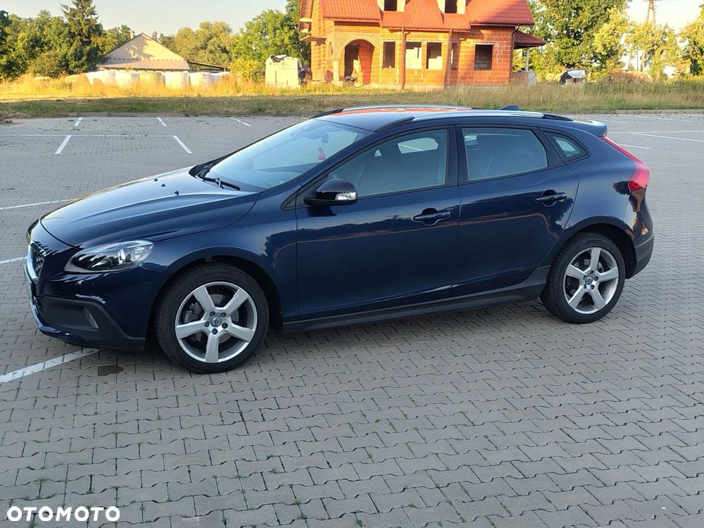 Volvo V40 Cross Country - 4