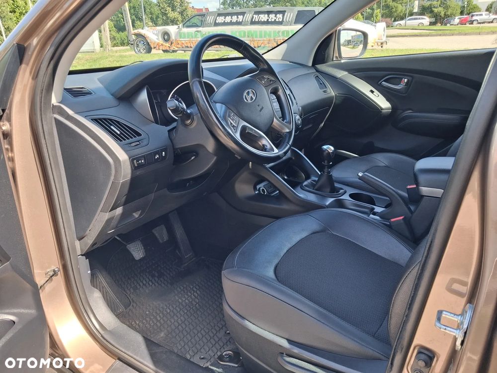 Hyundai ix35 1.6 2WD Fifa World Cup Edition - 10