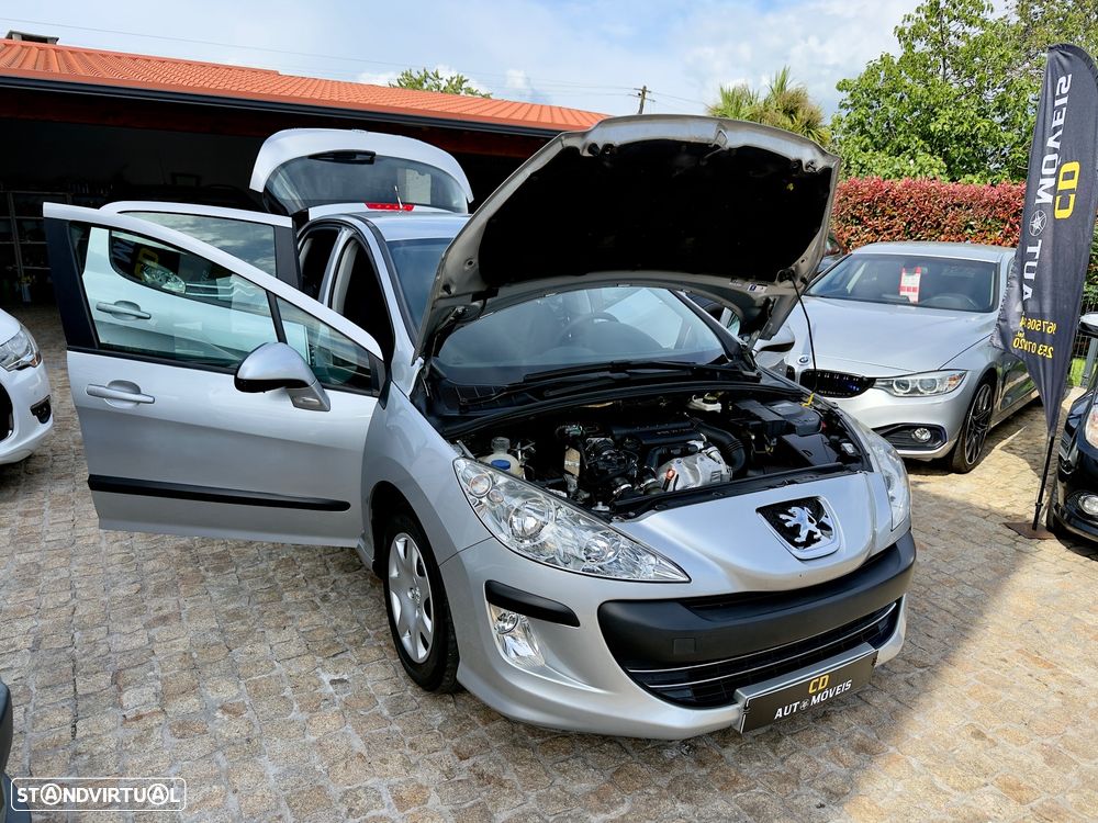 Peugeot 308 1.6 HDi Executive - 32