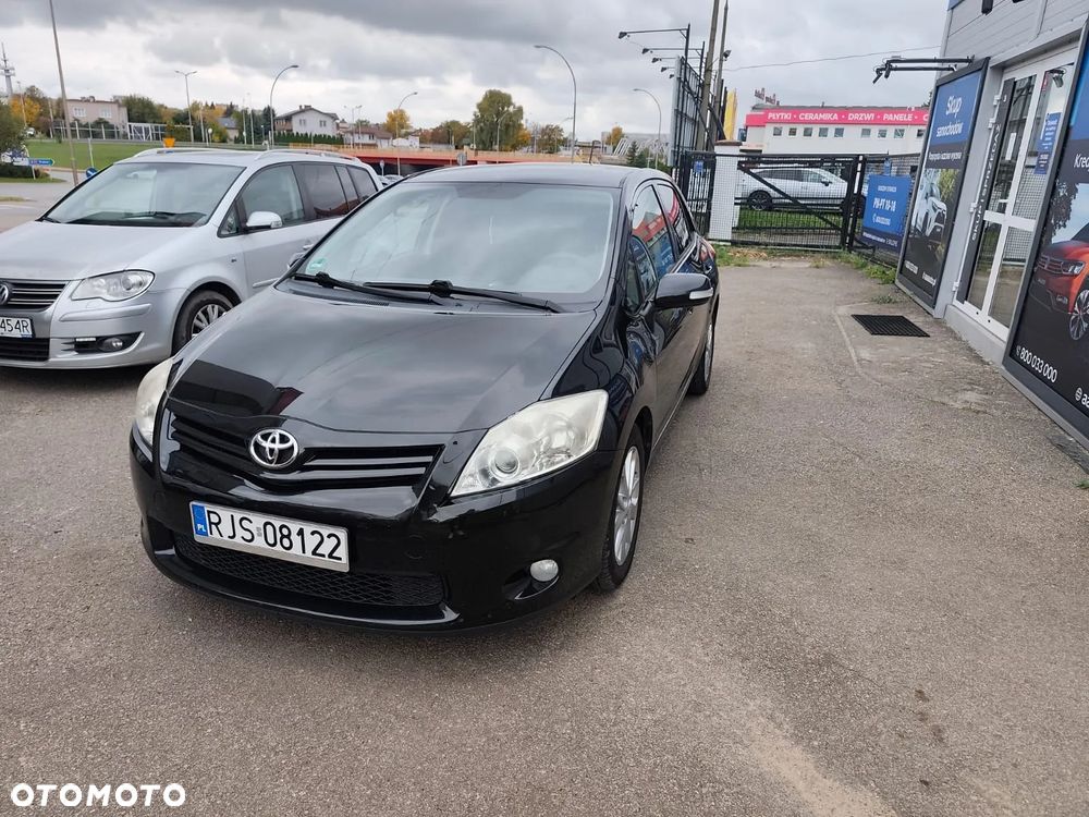 Toyota Auris 2011 photo 4