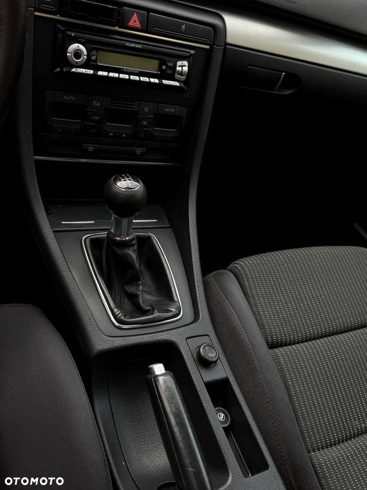 Audi A4 Limousine - 15