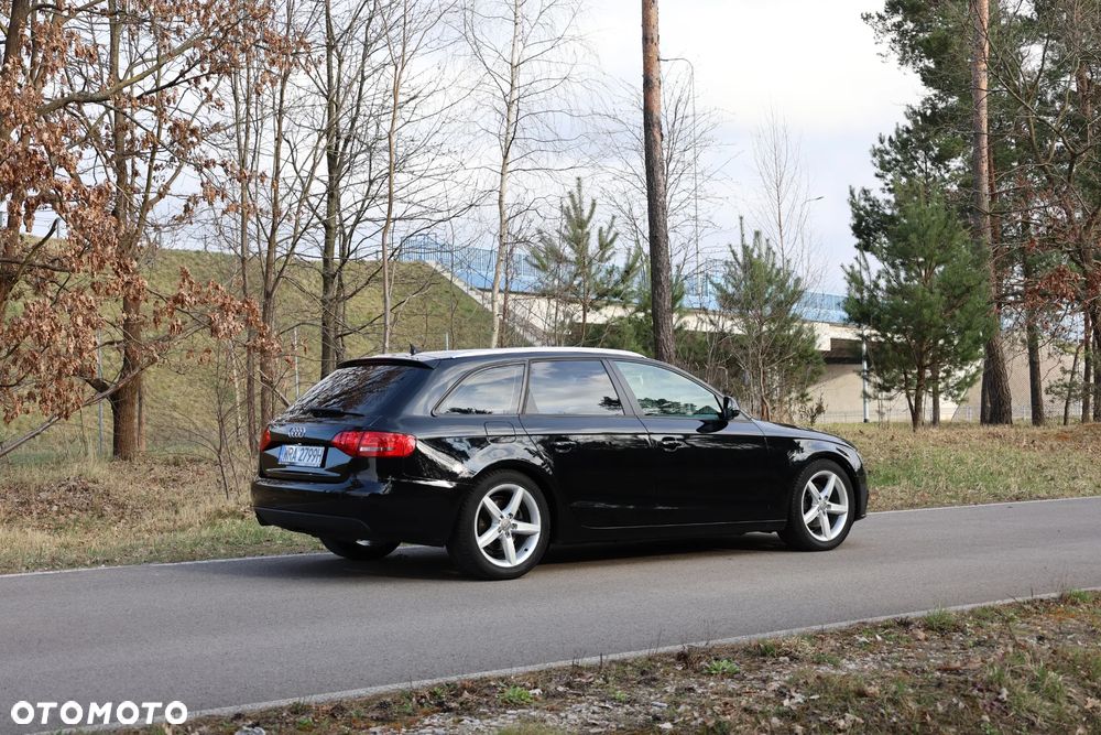 Audi A4 Avant 2.0 TDI DPF - 11